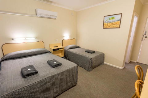 Billabong Motel - Perths Hotel 4