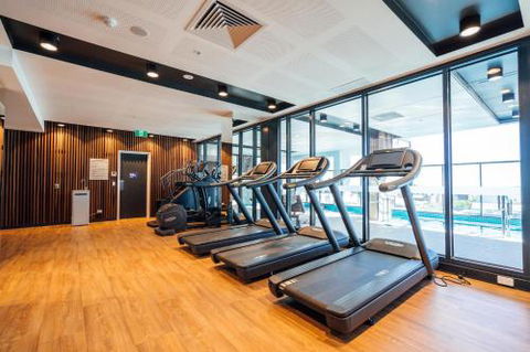A Cut Above The West Pool Rooftop Bar Gym Wifi - Perths Hotel 2