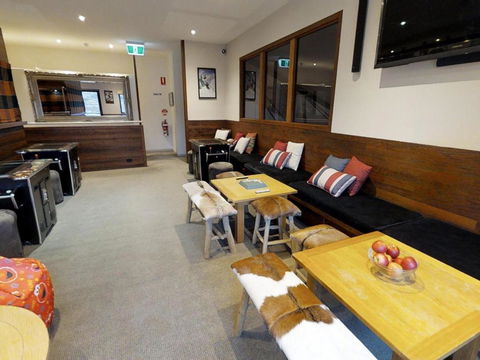 Apartment 5 The Stables Perisher - Perths Hotel 2