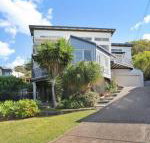 10 Barra Crescent Coolum Beach 500 BOND WIFI walking distance to beach - Perths Hotel