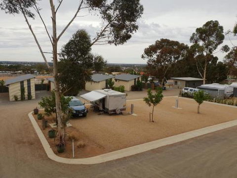 Murray Bridge Tourist Park - Perths Hotel 2