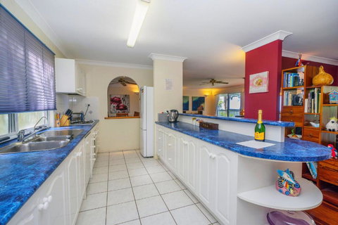 Cloud 9 Cliff Top Eagle Heights - Perths Hotel 4