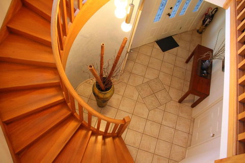 Cloud 9 Cliff Top Eagle Heights - Perths Hotel 1