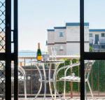 1 BAHIA 47 RONALD AVE  GREAT LOCATION WITH FILTERED WATER VIEWS - Perths Hotel