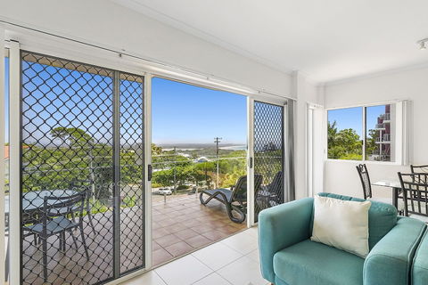 Stylish Apartment With Stunning Views Unit 7 Taralla 16 18 Edgar Bennett Avenue Noosa Heads - Perths Hotel 3