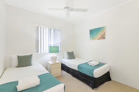 Stylish Apartment With Stunning Views Unit 7 Taralla 16 18 Edgar Bennett Avenue Noosa Heads - Perths Hotel 1