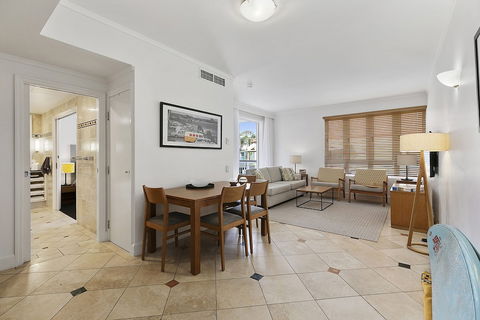 Perfect Location In Hastings Street Unit 134 Laguna On Hastings 32 Hastings Street - Perths Hotel 4