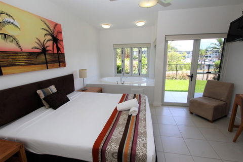 Beachside Apartment 5 - Perths Hotel 3