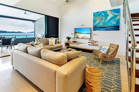 Villa 12 The Edge Oceanfront Deluxe 3 Bedroom Near Marina With Golf Buggy - Perths Hotel 5