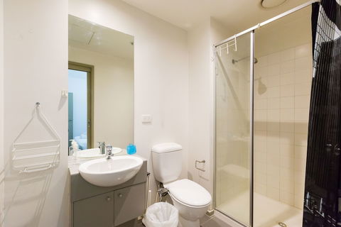 MEGAN, 2BDR Melbourne Apartment - Perths Hotel 6