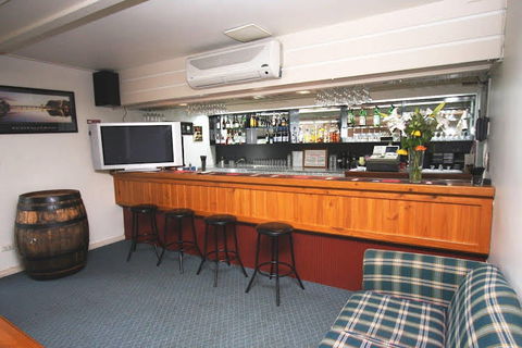 Econo Lodge Mt. Gambier City Central - Perths Hotel 1