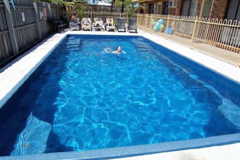 Allambi Holiday Apartments - Perths Hotel 5