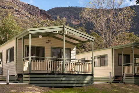 Breeze Holiday Parks - Halls Gap - Perths Hotel 1