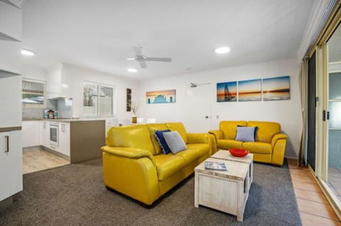 2 Hastings Street - Perths Hotel 6