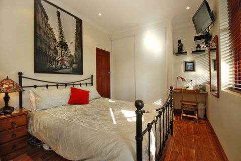 Above Bored Bed & Breakfast - Perths Hotel 7
