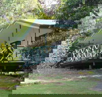Capricorn Caves - Caravan Park - Perths Hotel
