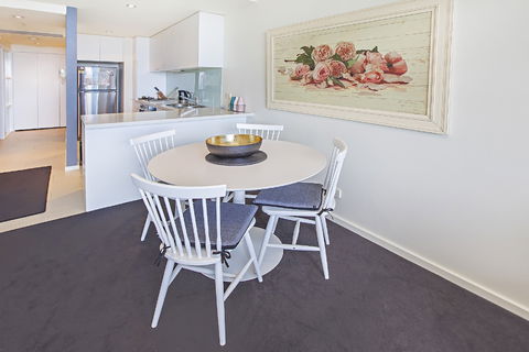 Melbourne Holiday Apartments Flinders Wharf - Perths Hotel 4