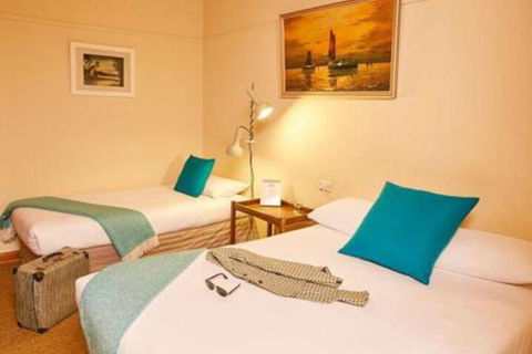 Amara Springs Guest House - Perths Hotel 7