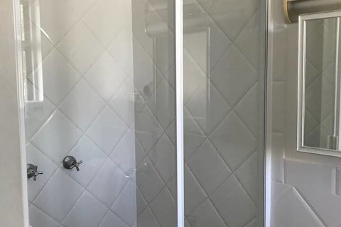 O'Shea's Royal Hotel - Perths Hotel 6