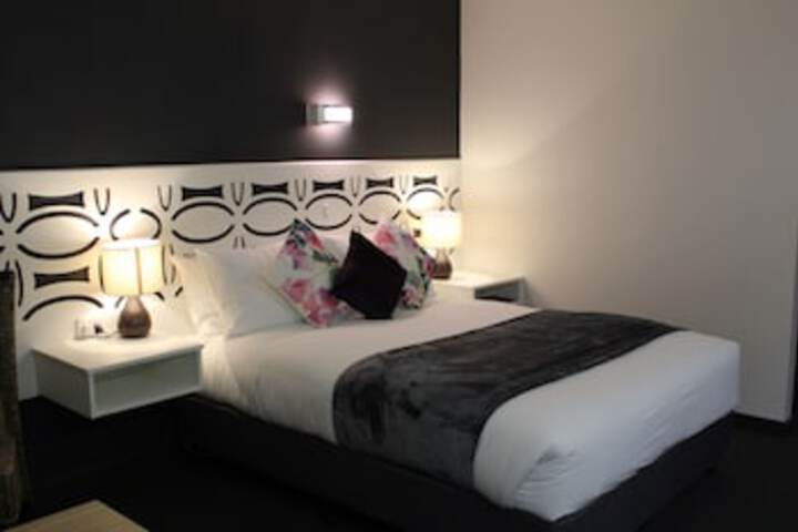  Perths Hotel