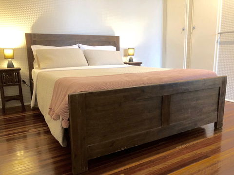 Five 3 Five - The Beachside Barracks - Perths Hotel 4