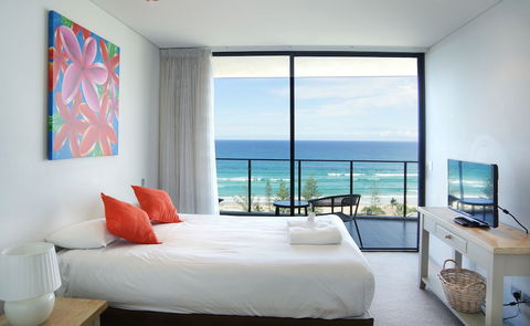 Ambience On Burleigh Beach - Perths Hotel 5