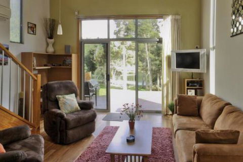 Ulverstone River Retreat - Perths Hotel 6