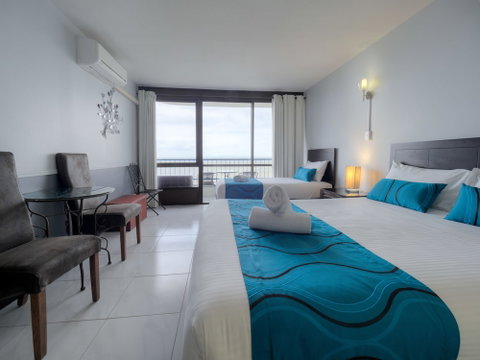 Bayview Tower - Perths Hotel 6