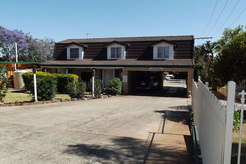 Bridge Street Motor Inn - Perths Hotel 1