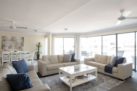 Manly Surfside Holiday Apartments - Perths Hotel 5