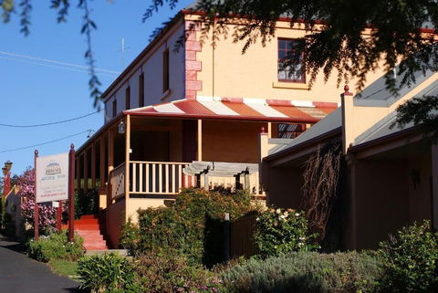 Meredith House - Perths Hotel 1
