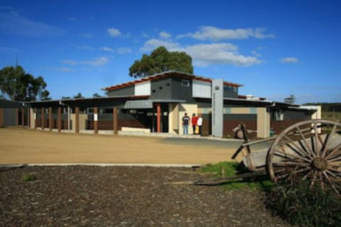 Swansea Backpackers - Perths Hotel 0