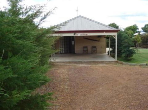 Gumtrees Cottage - Perths Hotel 0