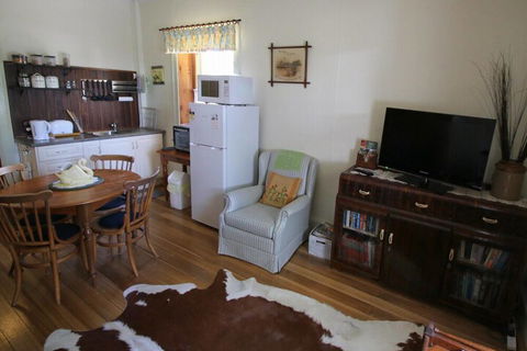 Christopher Halls Colonial Accommodation - Perths Hotel 4