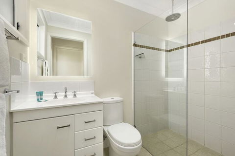 Flynns On Surf Beach Villas - Perths Hotel 4