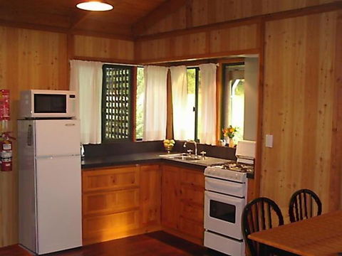 Hawke Brook Chalets - Perths Hotel 6