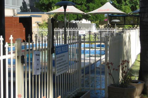 Sandors Motor Inn - Perths Hotel 2