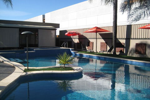 Sandors Motor Inn - Perths Hotel 1
