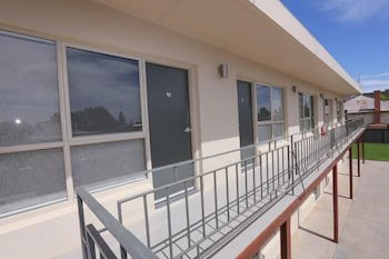 Seven Pines Motor Inn - Perths Hotel 1