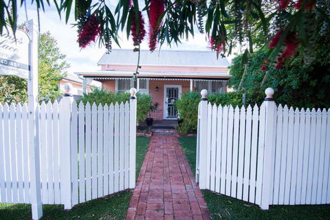 Pammys Palace - Perths Hotel 3