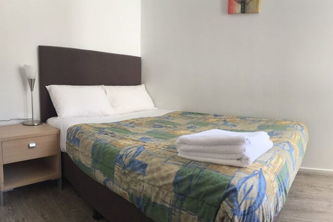 Ozstays Katz Apartments - Perths Hotel 6