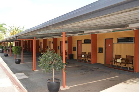 Motel Oasis - Perths Hotel 0