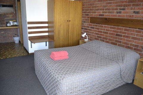 Kardinia Park Motel - Perths Hotel 7