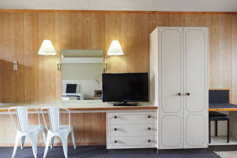 Forster Motor Inn - Perths Hotel 7