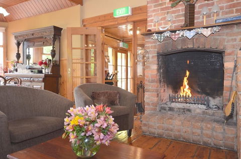 Central Springs Inn - Perths Hotel 2