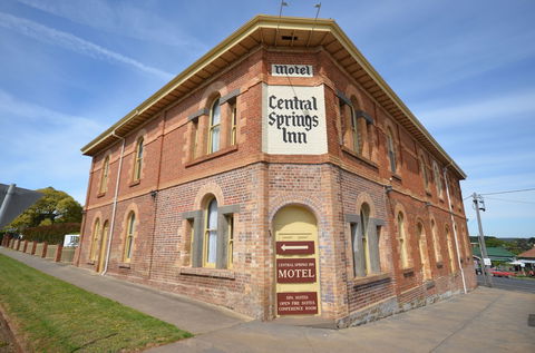 Central Springs Inn - Perths Hotel 0