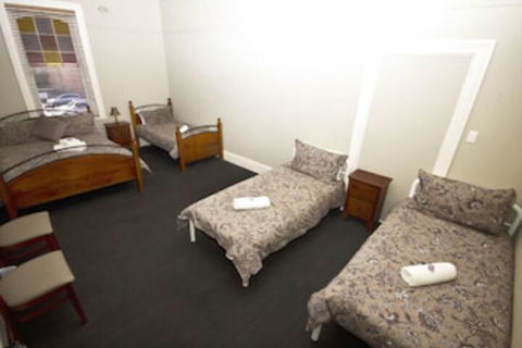 Peden's Hotel - Perths Hotel 4