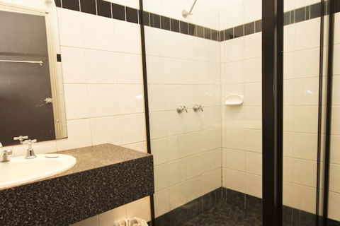 Peden's Hotel - Perths Hotel 3