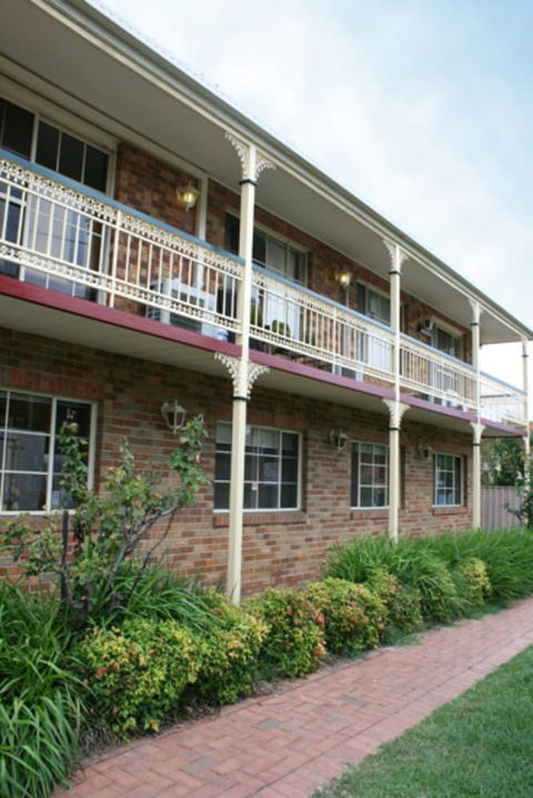 Grand Manor Motor Inn - Queanbeyan - Perths Hotel 4
