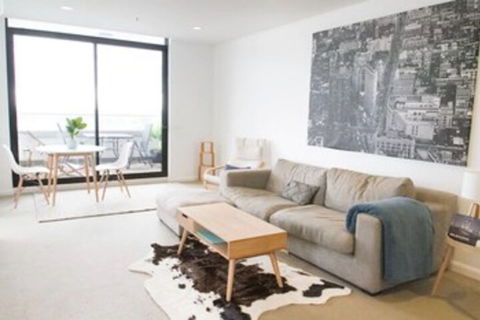 Modern 2 Bedroom Apartment In Melbournes Northcote - Perths Hotel 1